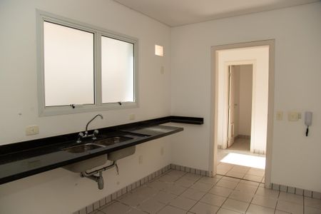 Cozinha de casa de condomínio à venda com 3 quartos, 193m² em Jardim Petropolis, São Paulo