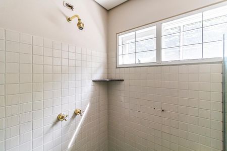 Casa à venda com 400m², 4 quartos e 7 vagas Casa à venda com 400m², 4 quartos e 7 vagasBanheiro da Suíte 1