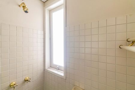 Casa à venda com 400m², 4 quartos e 7 vagas Casa à venda com 400m², 4 quartos e 7 vagasBanheiro da Suíte 4