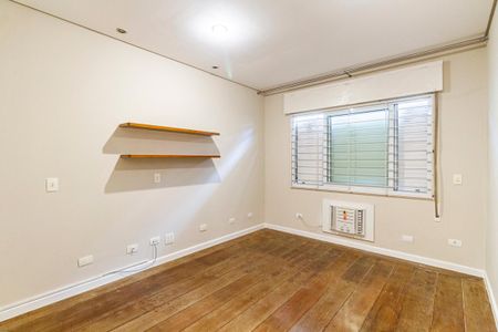 Casa à venda com 400m², 4 quartos e 7 vagas Casa à venda com 400m², 4 quartos e 7 vagasSuíte 2