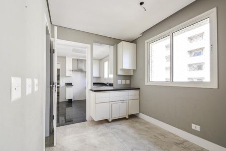 Apartamento à venda com 235m², 4 quartos e 4 vagas