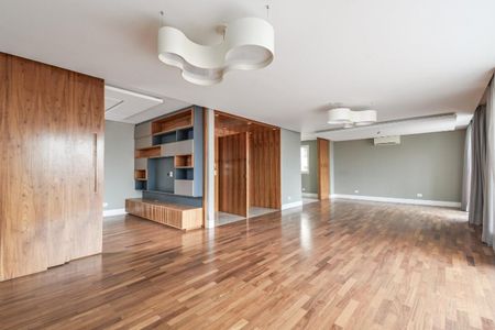 Apartamento à venda com 235m², 4 quartos e 4 vagas
