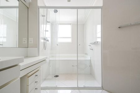 Apartamento à venda com 235m², 4 quartos e 4 vagas