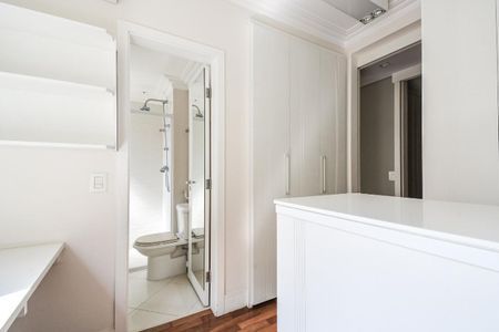 Apartamento à venda com 235m², 4 quartos e 4 vagas