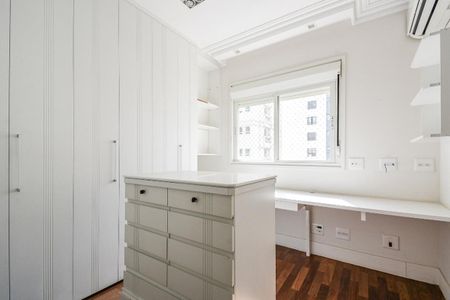 Apartamento à venda com 235m², 4 quartos e 4 vagas