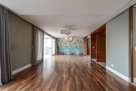 Apartamento à venda com 235m², 4 quartos e 4 vagas
