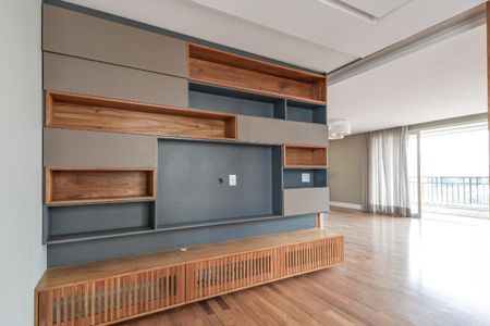 Apartamento à venda com 235m², 4 quartos e 4 vagas