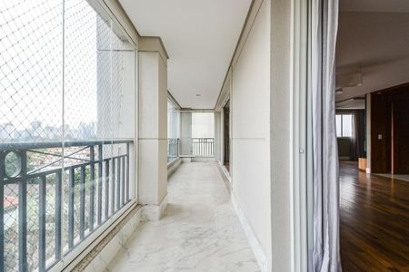 Apartamento à venda com 235m², 4 quartos e 4 vagas