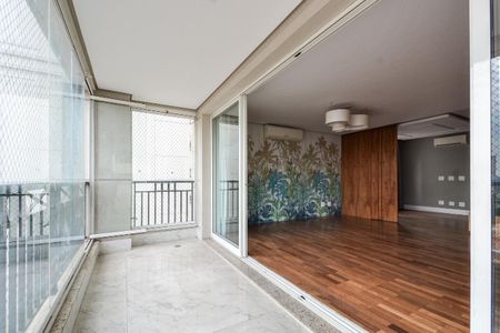 Apartamento à venda com 235m², 4 quartos e 4 vagas
