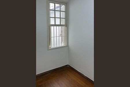 Casa à venda com 240m², 2 quartos e sem vaga