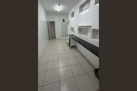 Casa à venda com 240m², 2 quartos e sem vaga