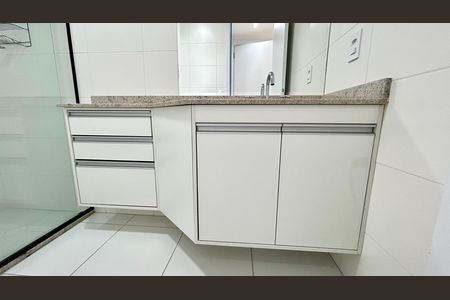 Apartamento à venda com 57m², 2 quartos e 1 vaga Apartamento à venda com 57m², 2 quartos e 1 vagaBanheiro da Suíte