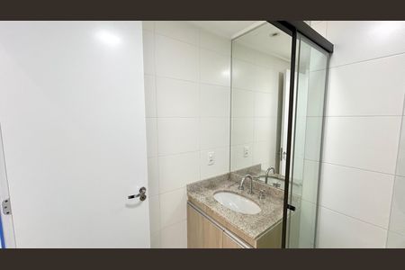 Apartamento à venda com 57m², 2 quartos e 1 vaga Apartamento à venda com 57m², 2 quartos e 1 vagaBanheiro social