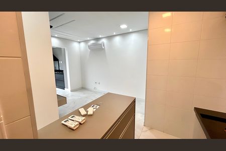 Apartamento à venda com 57m², 2 quartos e 1 vaga Apartamento à venda com 57m², 2 quartos e 1 vagaCozinha