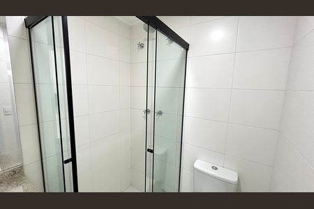 Apartamento à venda com 57m², 2 quartos e 1 vaga Apartamento à venda com 57m², 2 quartos e 1 vagaBanheiro social