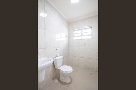 Casa para alugar com 120m², 3 quartos e 1 vaga Casa para alugar com 120m², 3 quartos e 1 vagaBanheiro