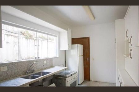 Casa à venda com 440m², 3 quartos e 3 vagas
