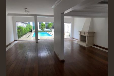 Casa à venda com 440m², 3 quartos e 3 vagas