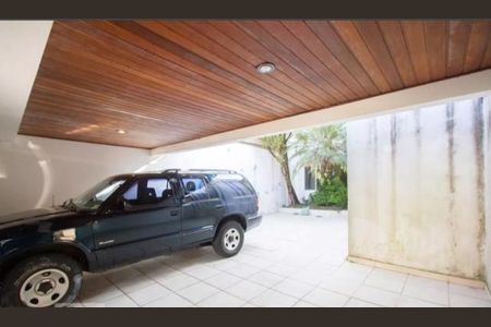 Casa à venda com 440m², 3 quartos e 3 vagas