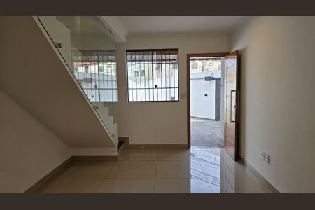 Casa à venda com 115m², 2 quartos e 2 vagas