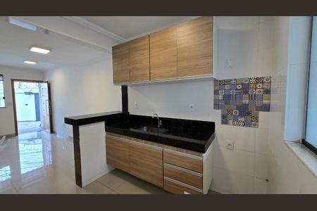 Casa à venda com 115m², 2 quartos e 2 vagas