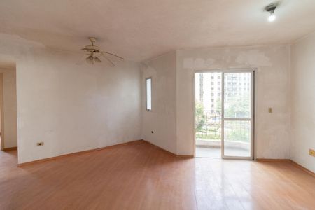Apartamento à venda com 75m², 2 quartos e 1 vaga Apartamento à venda com 75m², 2 quartos e 1 vagaSala