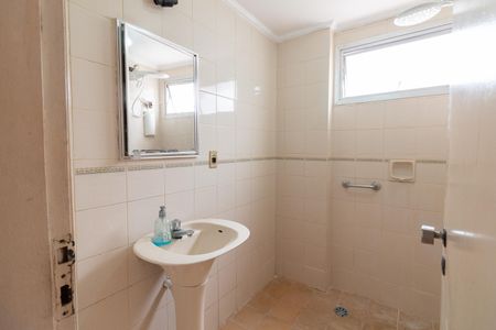 Apartamento à venda com 75m², 2 quartos e 1 vaga Apartamento à venda com 75m², 2 quartos e 1 vagaBanheiro Social