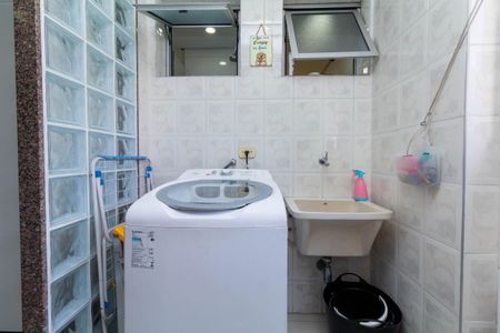 Apartamento à venda com 87m², 3 quartos e 2 vagas Apartamento à venda com 87m², 3 quartos e 2 vagasÁrea de Serviço