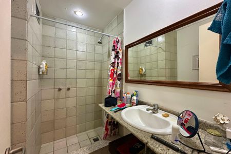 Apartamento à venda com 170m², 3 quartos e 2 vagasBanheiro da Suíte