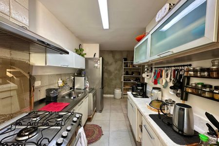 Apartamento à venda com 170m², 3 quartos e 2 vagasCozinha