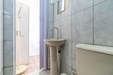 Casa à venda com 250m², 5 quartos e 3 vagasKitnet 01 - Banheiro