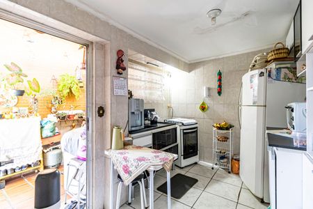 Casa à venda com 250m², 5 quartos e 3 vagasCasa 01 - Cozinha