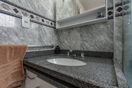 Apartamento à venda com 71m², 3 quartos e 2 vagasBanheiro