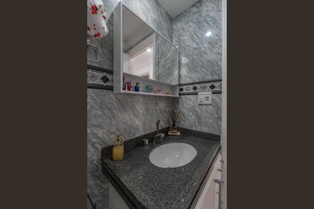 Apartamento à venda com 71m², 3 quartos e 2 vagasBanheiro 2