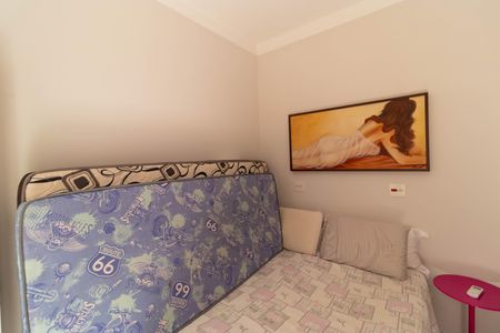 Casa de condomínio à venda com 270m², 4 quartos e 4 vagas Casa de condomínio à venda com 270m², 4 quartos e 4 vagasQuarto de Serviço