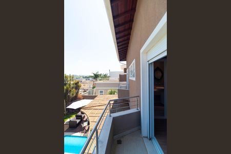 Casa de condomínio à venda com 270m², 4 quartos e 4 vagas Casa de condomínio à venda com 270m², 4 quartos e 4 vagasSacada da Suíte 01