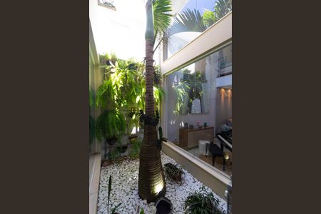 Casa de condomínio à venda com 270m², 4 quartos e 4 vagas Casa de condomínio à venda com 270m², 4 quartos e 4 vagasÁrea de luz