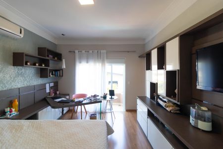 Casa de condomínio à venda com 270m², 4 quartos e 4 vagas Casa de condomínio à venda com 270m², 4 quartos e 4 vagasSuíte 01