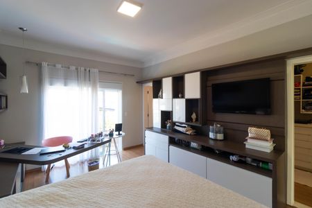 Casa de condomínio à venda com 270m², 4 quartos e 4 vagas Casa de condomínio à venda com 270m², 4 quartos e 4 vagasSuíte 01