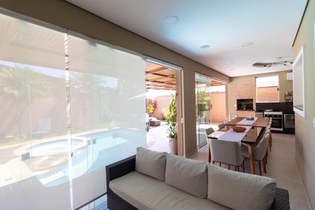 Casa de condomínio à venda com 270m², 4 quartos e 4 vagas Casa de condomínio à venda com 270m², 4 quartos e 4 vagasÁrea Gourmet