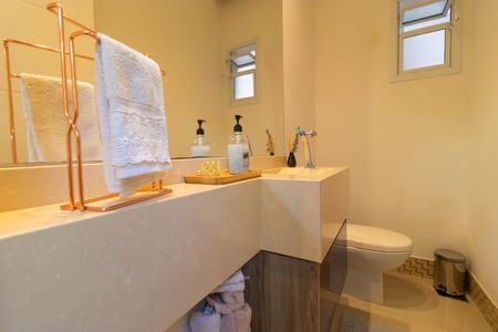 Casa de condomínio à venda com 270m², 4 quartos e 4 vagas Casa de condomínio à venda com 270m², 4 quartos e 4 vagasLavabo