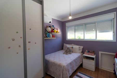 Casa de condomínio à venda com 270m², 4 quartos e 4 vagas Casa de condomínio à venda com 270m², 4 quartos e 4 vagasSuíte 02