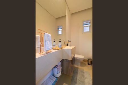 Casa de condomínio à venda com 270m², 4 quartos e 4 vagas Casa de condomínio à venda com 270m², 4 quartos e 4 vagasLavabo