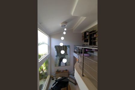 Casa de condomínio à venda com 270m², 4 quartos e 4 vagas Casa de condomínio à venda com 270m², 4 quartos e 4 vagasSalas