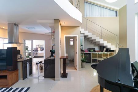 Casa de condomínio à venda com 270m², 4 quartos e 4 vagas Casa de condomínio à venda com 270m², 4 quartos e 4 vagasSalas