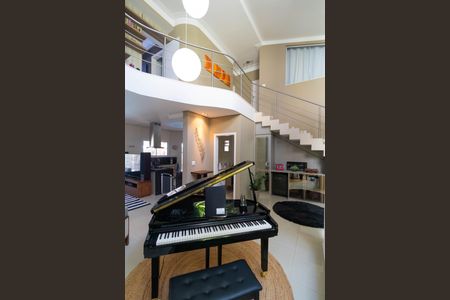 Casa de condomínio à venda com 270m², 4 quartos e 4 vagas Casa de condomínio à venda com 270m², 4 quartos e 4 vagasSalas