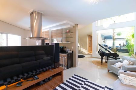 Casa de condomínio à venda com 270m², 4 quartos e 4 vagas Casa de condomínio à venda com 270m², 4 quartos e 4 vagasSalas