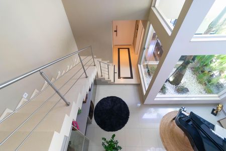 Casa de condomínio à venda com 270m², 4 quartos e 4 vagas Casa de condomínio à venda com 270m², 4 quartos e 4 vagasSalas