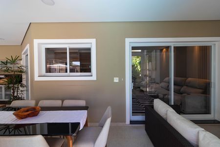 Casa de condomínio à venda com 270m², 4 quartos e 4 vagas Casa de condomínio à venda com 270m², 4 quartos e 4 vagasÁrea Gourmet