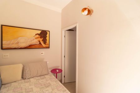 Casa de condomínio à venda com 270m², 4 quartos e 4 vagas Casa de condomínio à venda com 270m², 4 quartos e 4 vagasQuarto de Serviço